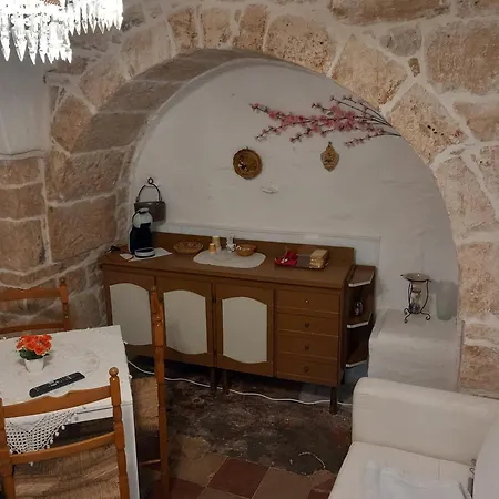 Trullo Martina Tatil Evi *