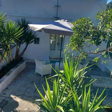 Trullo Martina Tatil Evi *