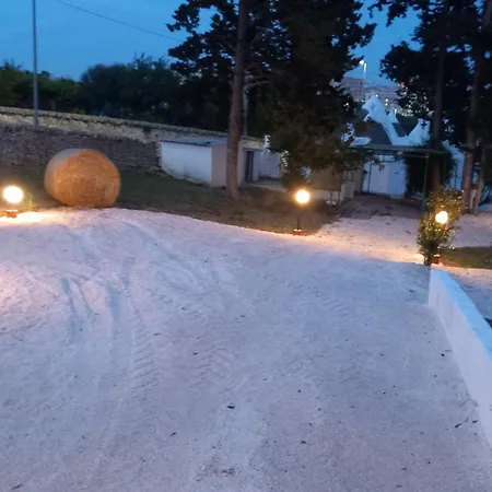Trullo Martina Holiday home *