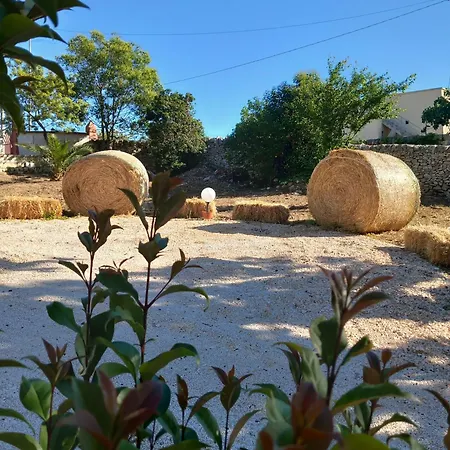 Semesterbostad Trullo Martina